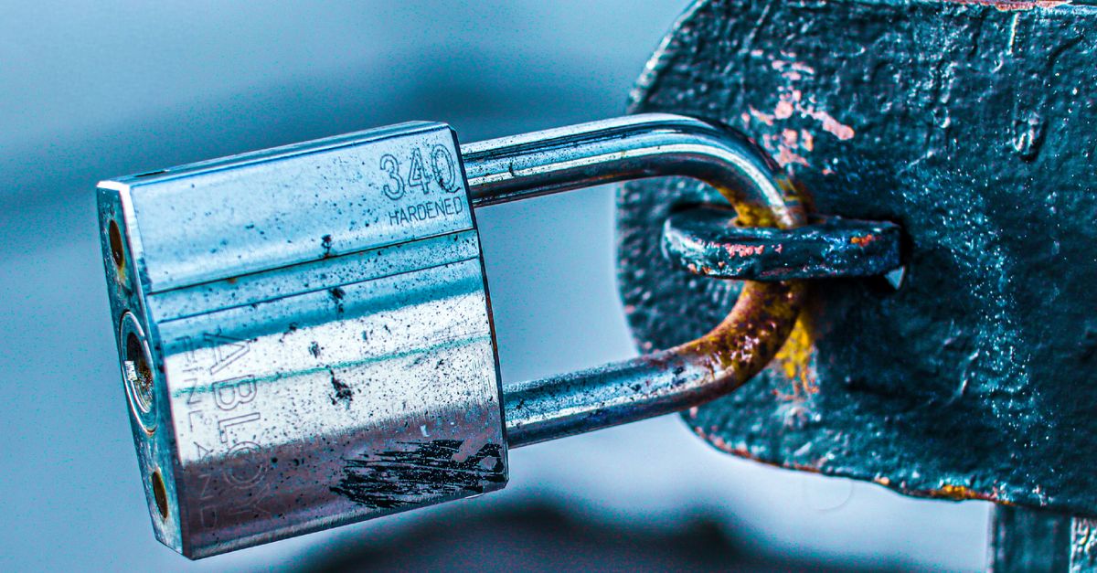 How to Handle a Lockout Situation Safely and Effectively