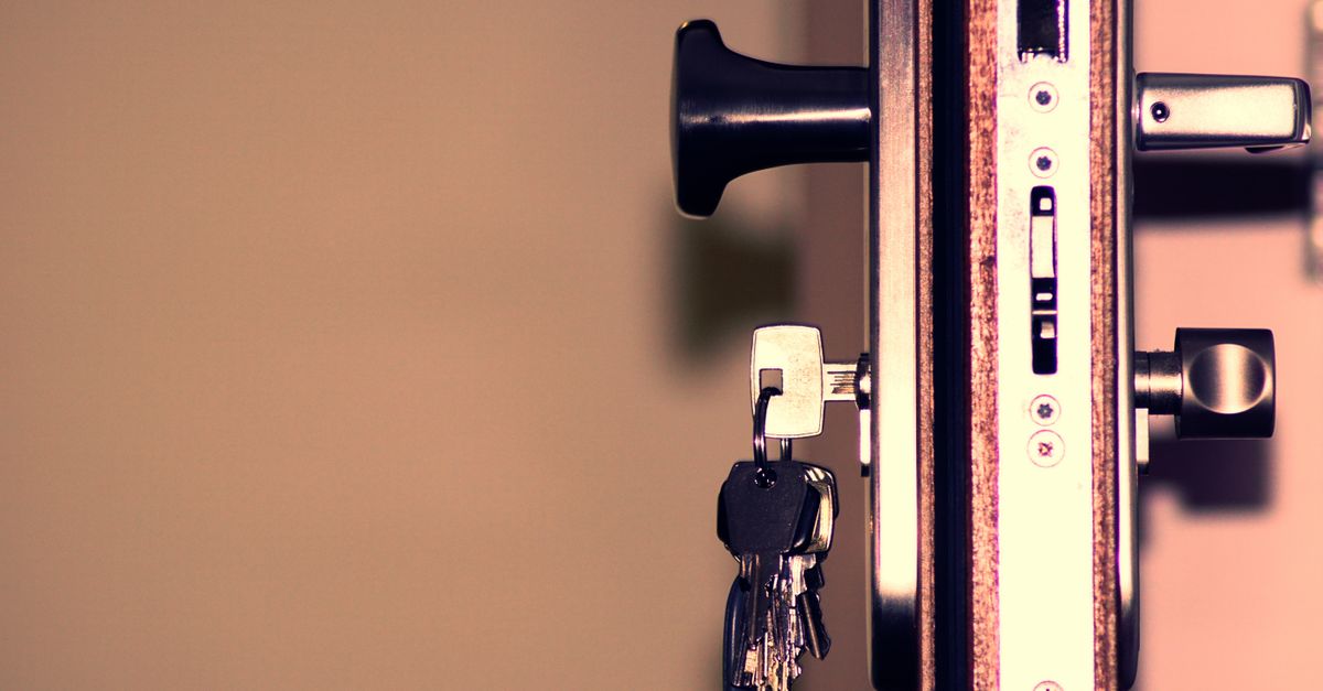 The Role of Mobile Locksmiths in Vehicle Lockouts